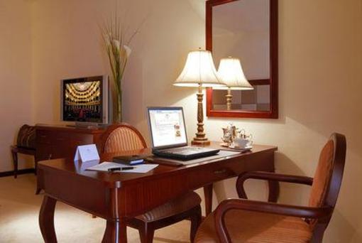 фото отеля Hotel Timing Paris Sud Villejuif