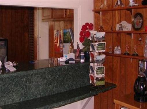 фото отеля Red Carpet Inn Suites Morgantown