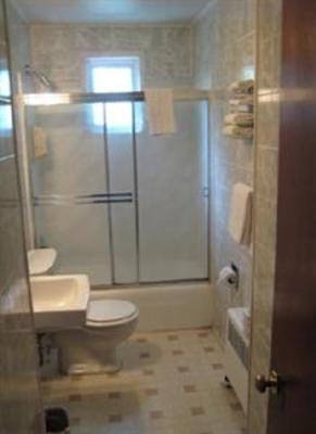 фото отеля Red Carpet Inn Suites Morgantown