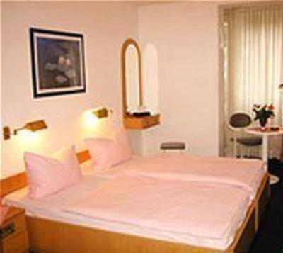 фото отеля Hotel Pilar Garni