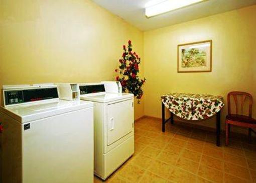 фото отеля Econo Lodge Amelia Court House