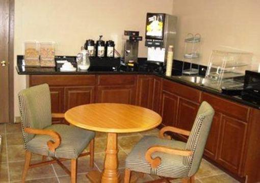 фото отеля Rodeway Inn And Suites Riverton
