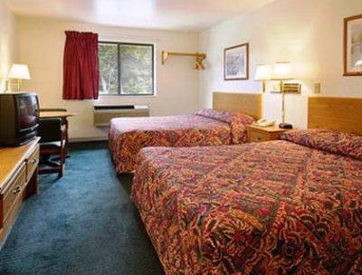 фото отеля Super 8 Prince Frederick