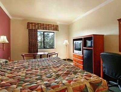 фото отеля Super 8 Brookshire