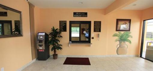 фото отеля Moonlight Suites