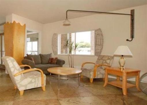 фото отеля Modern Inn & Suites