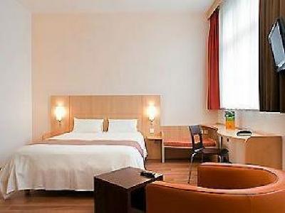 фото отеля Ibis Karlsruhe City