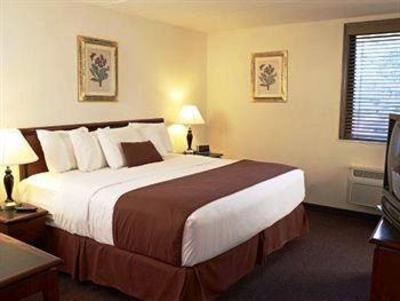 фото отеля LivINN Hotel Burnsville