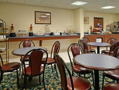 фото отеля Ramada Limited Hotel Mount Sterling