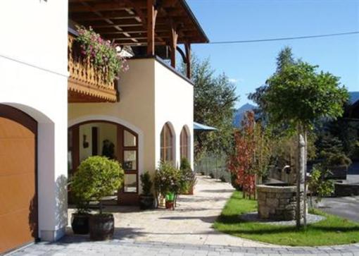 фото отеля Alpenblick Pension Appartements Faistenau
