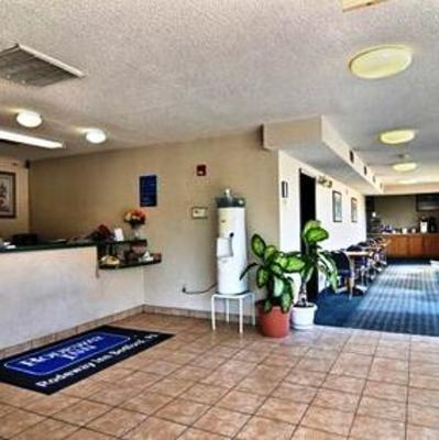 фото отеля Bedford Plaza Hotel