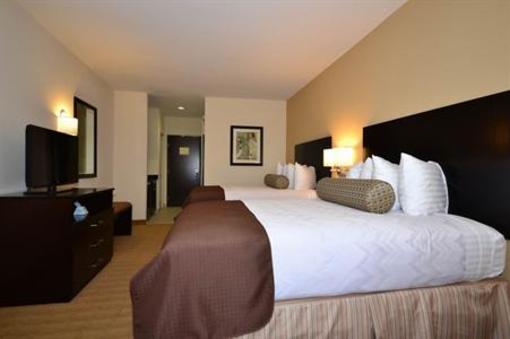 фото отеля Best Western Plus Lytle Inn & Suites