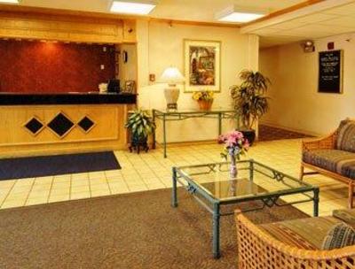 фото отеля Days Inn & Suites Brooklyn Center
