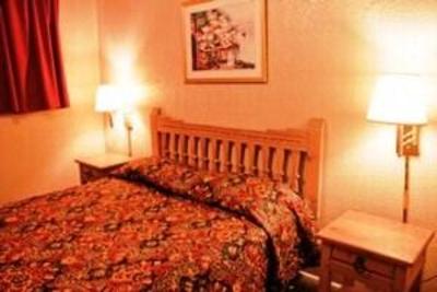 фото отеля Fiesta Inn & Suites
