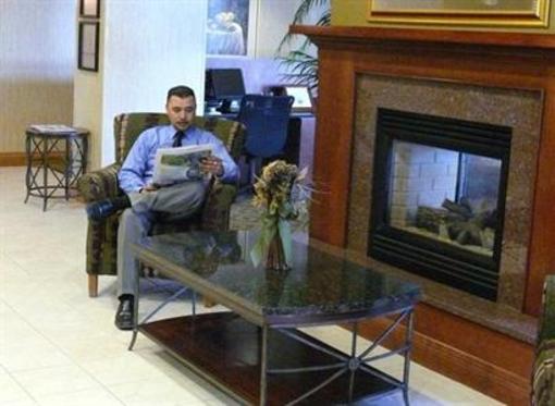 фото отеля Hampton Inn & Suites Addison