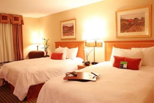 фото отеля Hampton Inn & Suites Addison