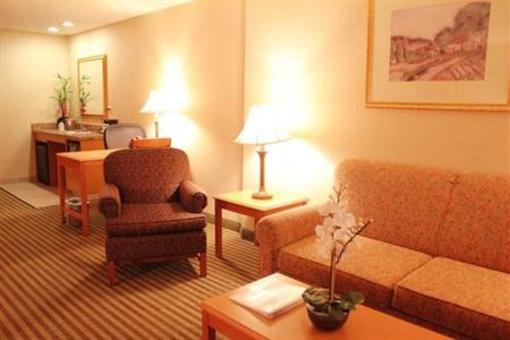 фото отеля Hampton Inn & Suites Addison