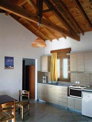 фото отеля Nereides Apartments Marathokampos