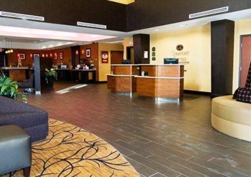 фото отеля Comfort Suites Buda