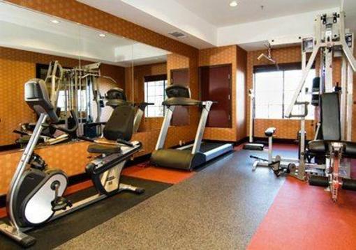 фото отеля Comfort Suites Buda