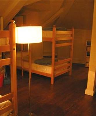 фото отеля Oasis Backpackers' Mansion