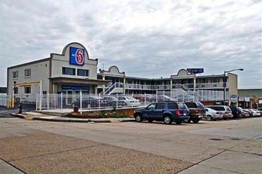 фото отеля Motel 6 Washington DC/Convention Center
