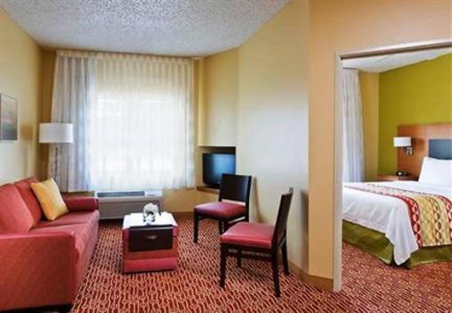 фото отеля TownePlace Suites Central Northwest Freeway