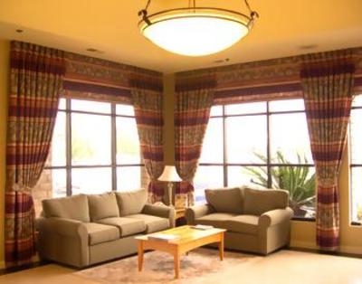 фото отеля BEST WESTERN PLUS Royal Palace Inn & Suites