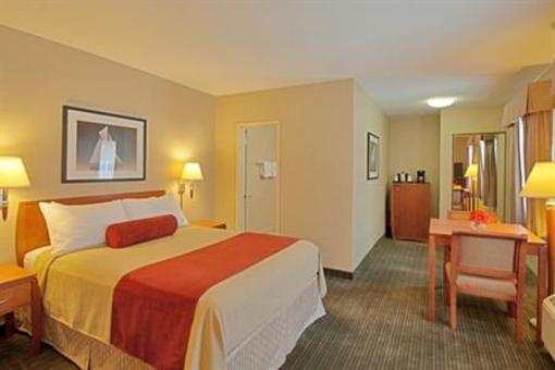 фото отеля BEST WESTERN PLUS Royal Palace Inn & Suites