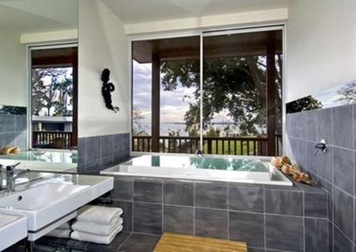 фото отеля Seafields Luxury Accomodation Hotel Manukau City