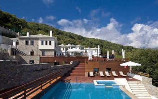 фото отеля 12 Months Luxury Resort