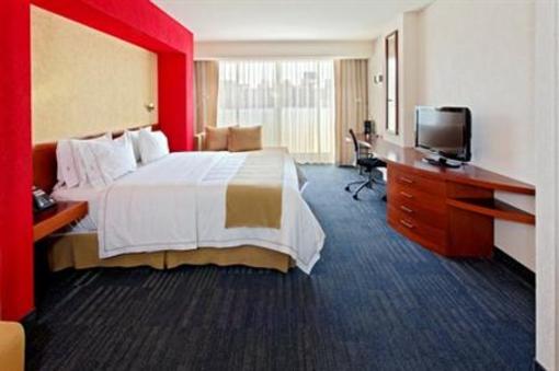 фото отеля Holiday Inn Express Expo Guadalajara