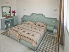 фото отеля Hotel Les Colombes