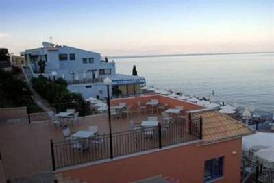 фото отеля Costa Blu Hotel & Suites