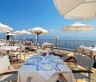 фото отеля Costa Blu Hotel & Suites