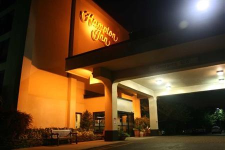 фото отеля Hampton Inn Long Island/Commack