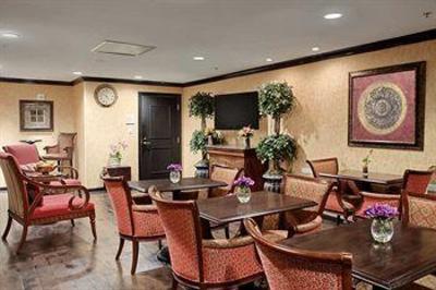 фото отеля Hilton New Orleans / St Charles Ave