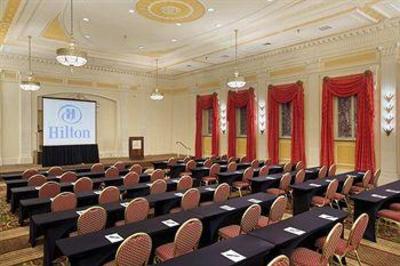фото отеля Hilton New Orleans / St Charles Ave