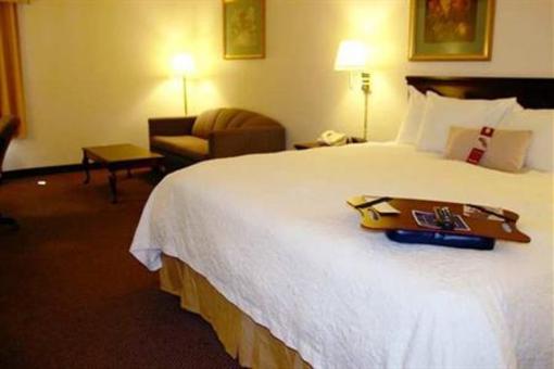 фото отеля Hampton Inn Lebanon (Missouri)