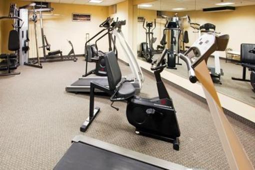фото отеля Holiday Inn Express Hotel & Suites Boston-Marlboro