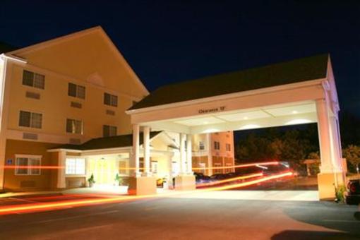 фото отеля Holiday Inn Express Hotel & Suites Boston-Marlboro
