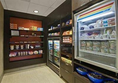 фото отеля Comfort Inn & Suites Boston/Logan International Airport