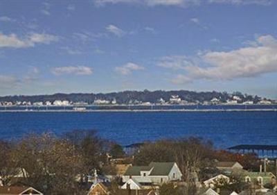 фото отеля Comfort Inn & Suites Boston/Logan International Airport