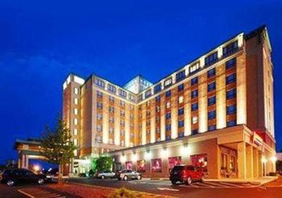 фото отеля Comfort Inn & Suites Boston/Logan International Airport