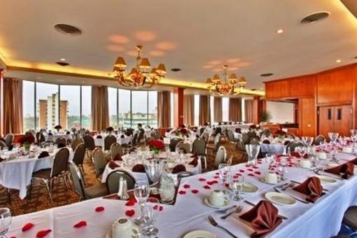 фото отеля Holiday Inn Express Edmonton Downtown