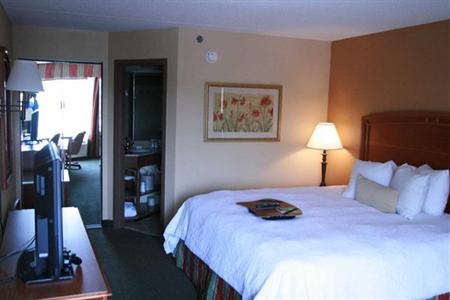 фото отеля Hampton Inn St. Louis - NW I-270