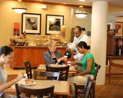 фото отеля Hampton Inn St. Louis - NW I-270