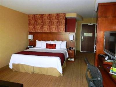 фото отеля Courtyard by Marriott San Diego Airport/Liberty Station