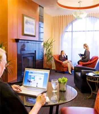 фото отеля Courtyard by Marriott San Diego Airport/Liberty Station