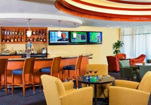 фото отеля Courtyard by Marriott San Diego Airport/Liberty Station